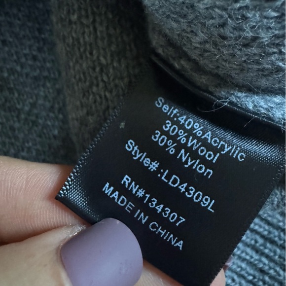 Line & Dot Dani sweater colorblock crewneck gray olive green cream small new - Picture 5 of 8